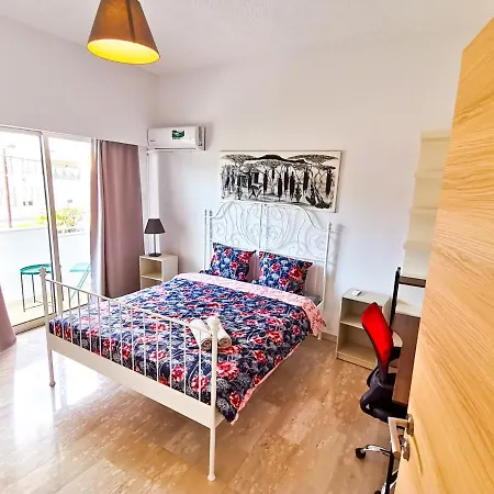 Homestay Central Square Nomadic Larnaca