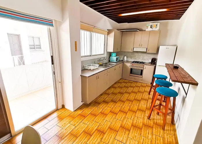 Central Square Nomadic