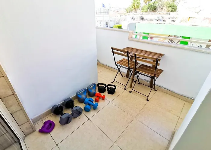 Central Square Nomadic * ラルナカ